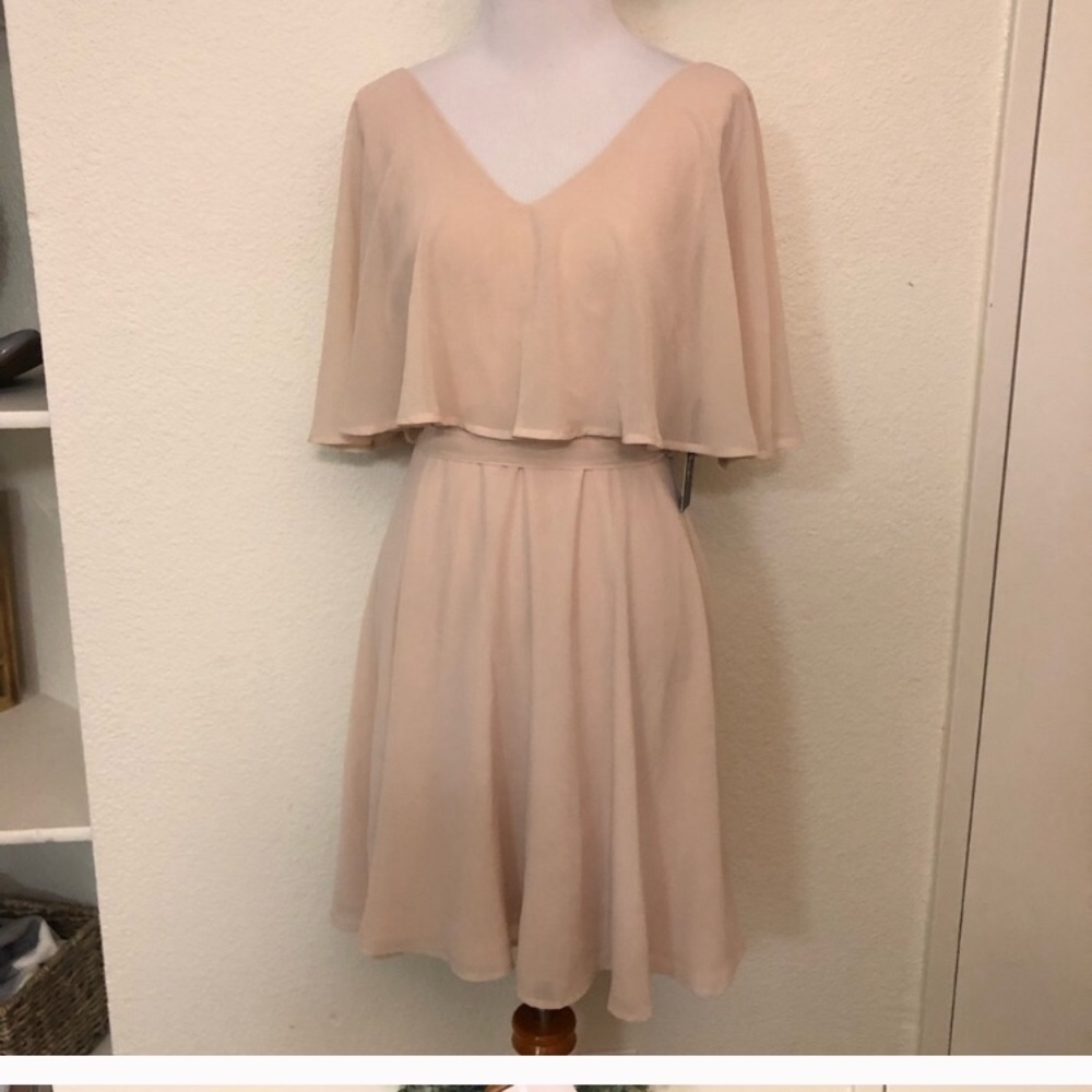 NWT Lulu’s ruffle top champagne dress
